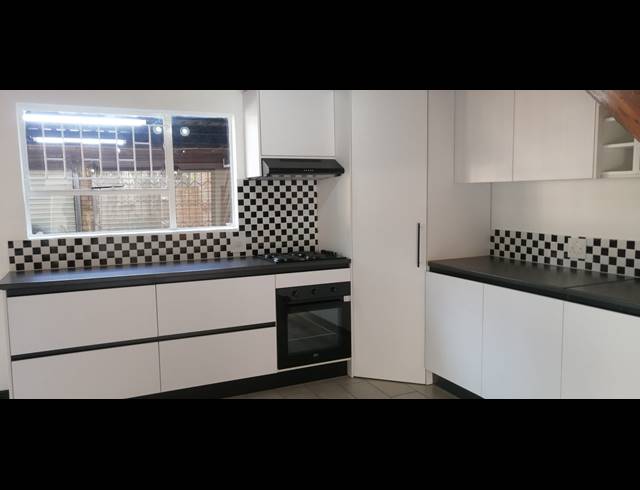 2 BEDROOM SIMPLEX RENTED IN SUNDOWNER